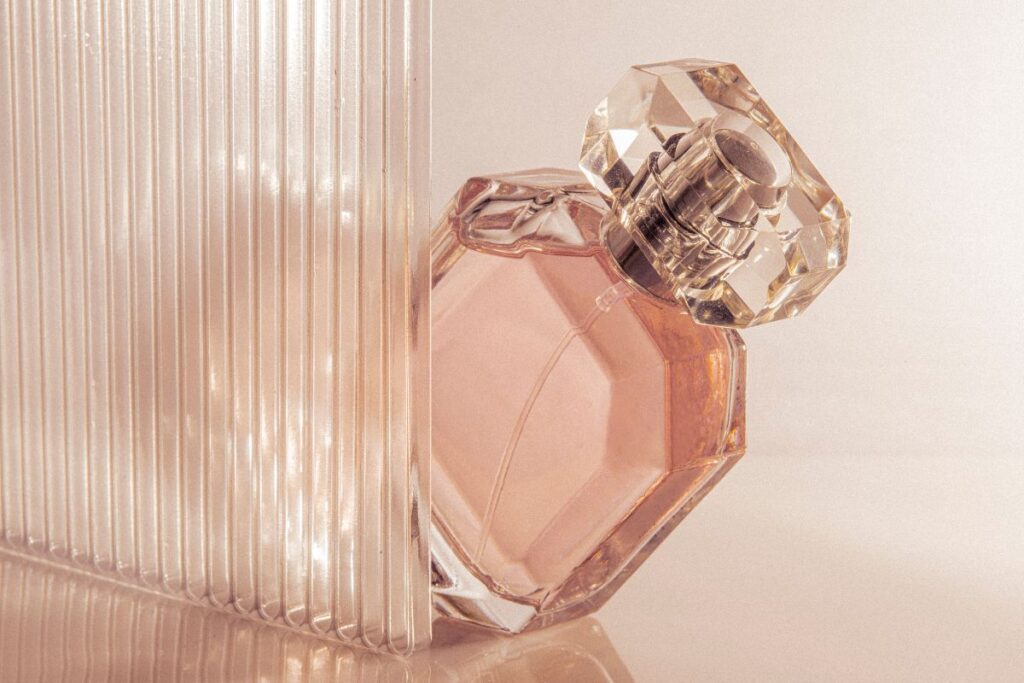 Signature Scents: Finding Your 5 Perfect Victoria's Secret Perfume for 2025