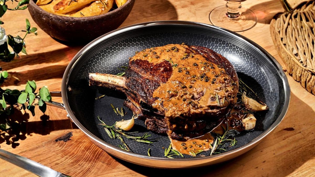 HexClad Hybrid 12-Inch Frying Pan: Is This Hybrid Pan Worth Buying